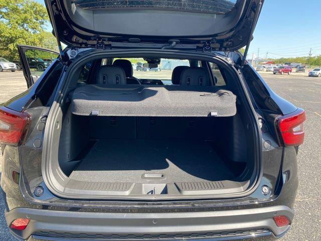 new 2025 Chevrolet Trax car, priced at $28,100