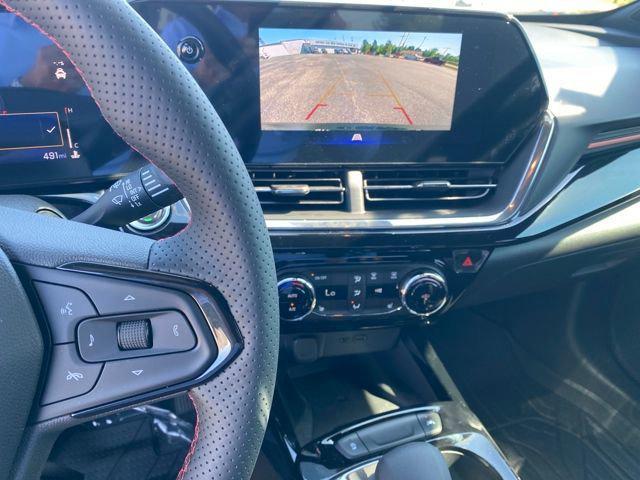 new 2025 Chevrolet Trax car, priced at $28,100