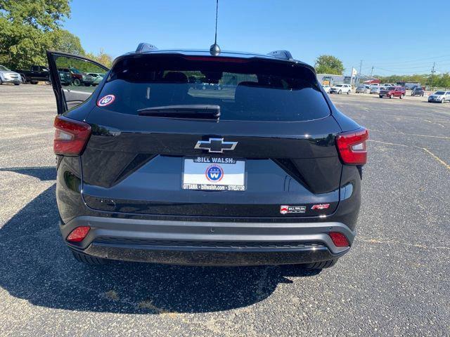 new 2025 Chevrolet Trax car, priced at $28,100