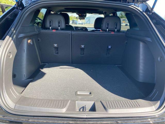 new 2025 Chevrolet Trax car, priced at $28,100