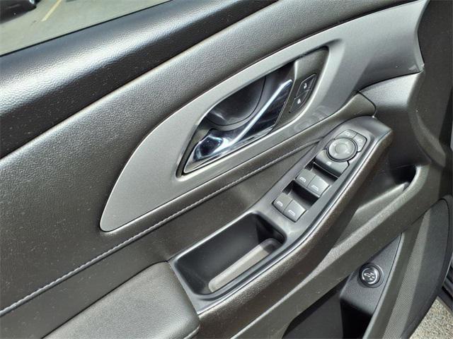 used 2023 Chevrolet Traverse car, priced at $31,980