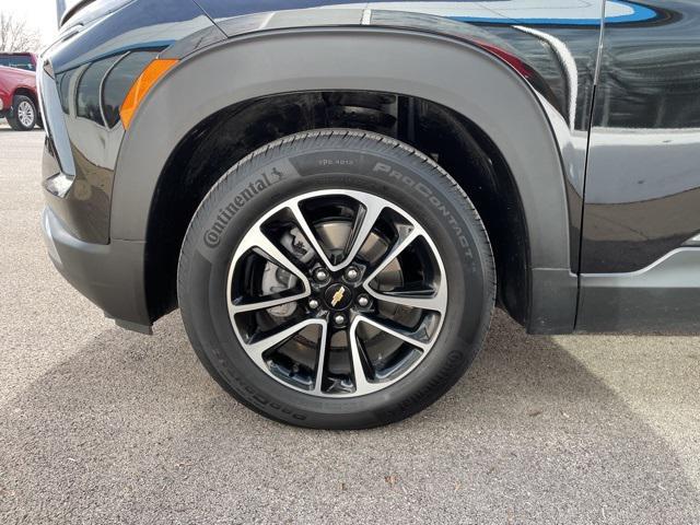 new 2025 Chevrolet TrailBlazer car, priced at $28,475