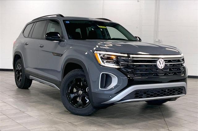 new 2024 Volkswagen Atlas car, priced at $47,937