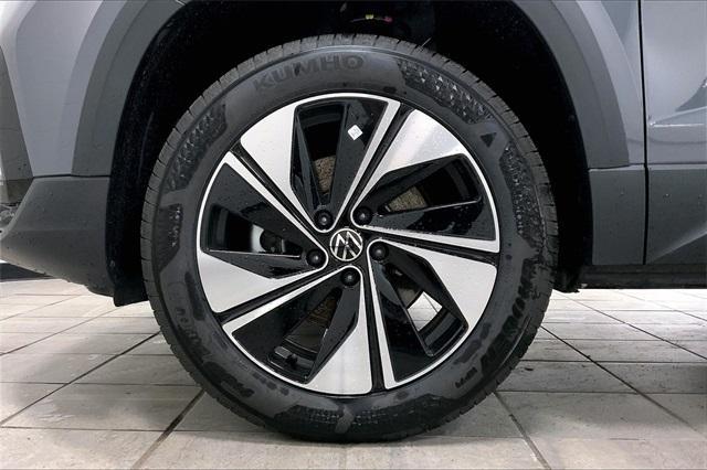new 2024 Volkswagen Taos car, priced at $31,328
