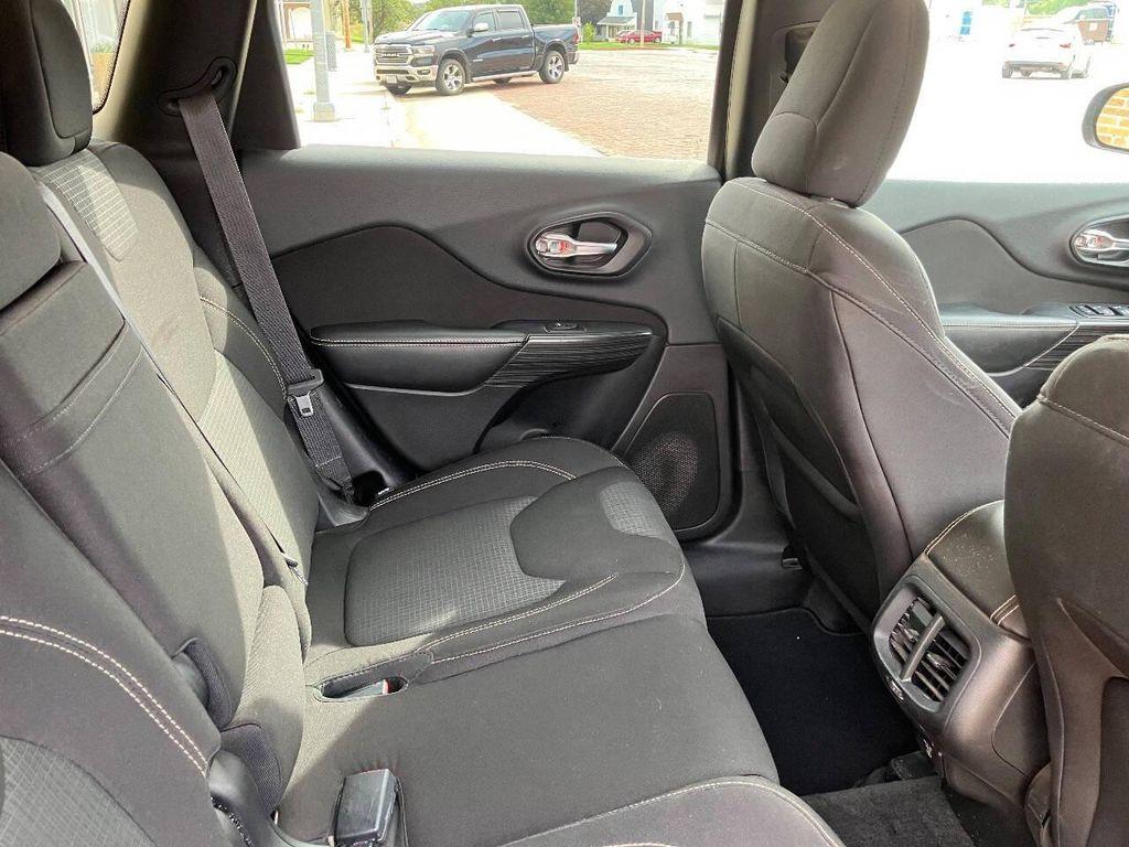 used 2015 Jeep Cherokee car, priced at $11,500