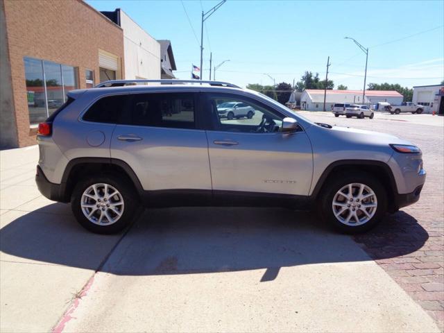 used 2018 Jeep Cherokee car, priced at $15,995