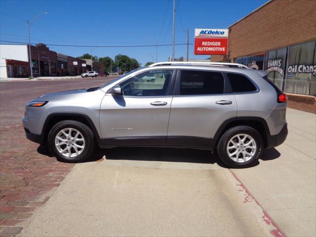 used 2018 Jeep Cherokee car, priced at $15,995