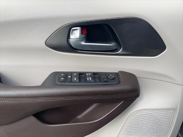 used 2018 Chrysler Pacifica car, priced at $10,790