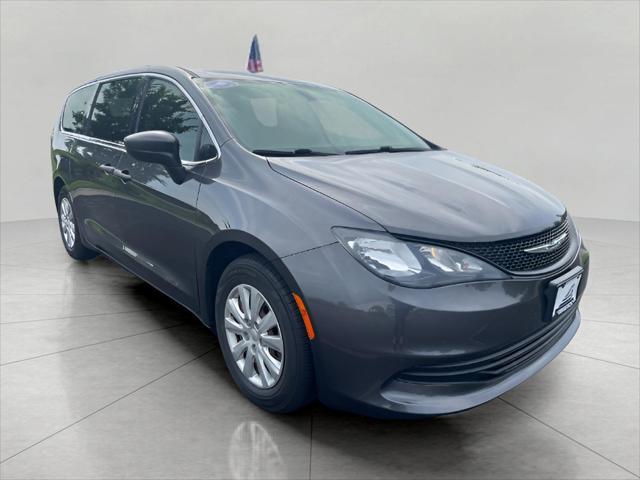 used 2018 Chrysler Pacifica car, priced at $10,790