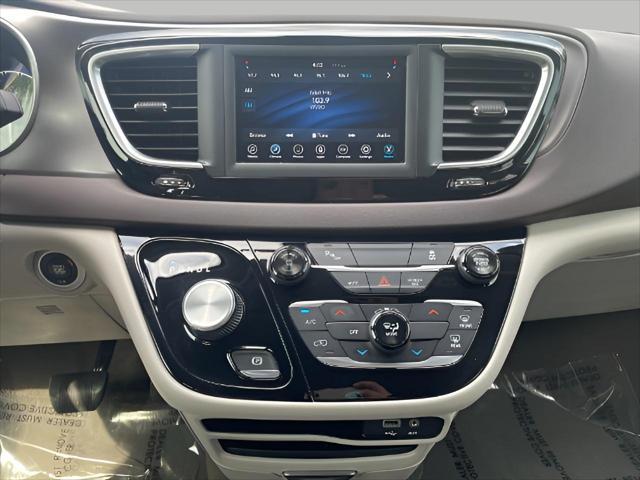used 2018 Chrysler Pacifica car, priced at $10,790