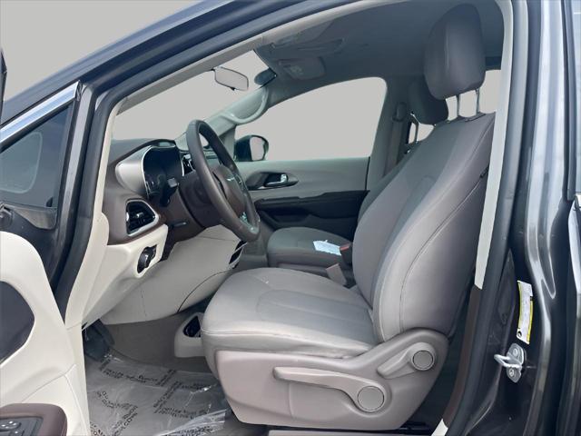 used 2018 Chrysler Pacifica car, priced at $10,790