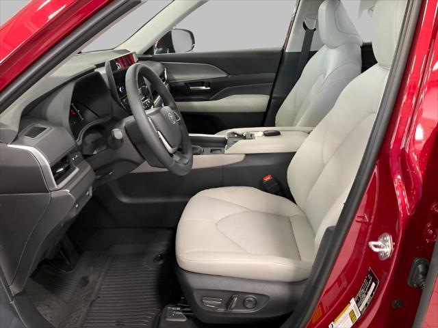 new 2025 Toyota Grand Highlander car, priced at $43,942
