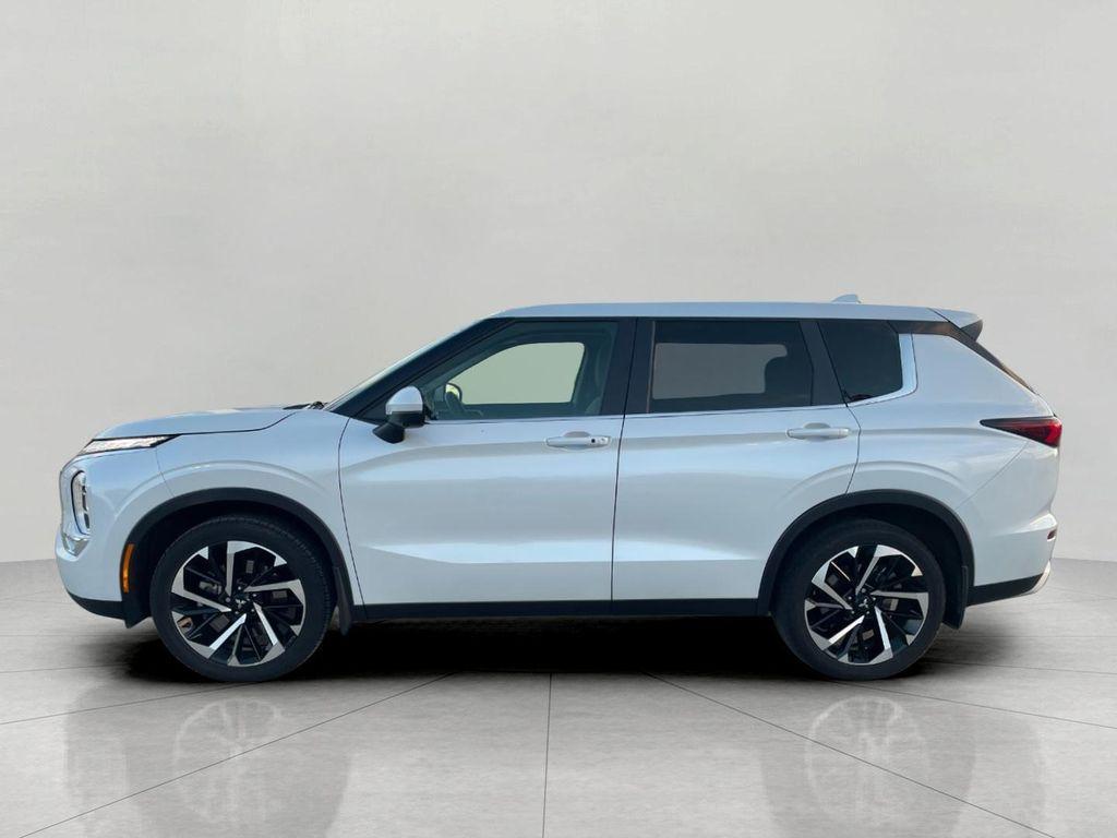 used 2023 Mitsubishi Outlander car, priced at $25,629
