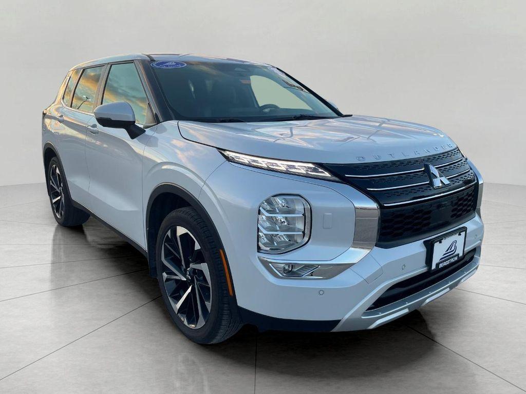 used 2023 Mitsubishi Outlander car, priced at $25,629
