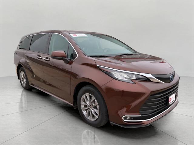 used 2023 Toyota Sienna car, priced at $43,994