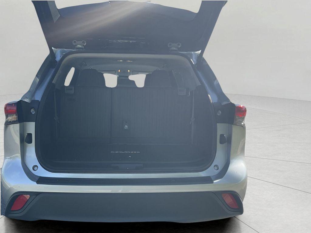 used 2024 Toyota Highlander car, priced at $37,810