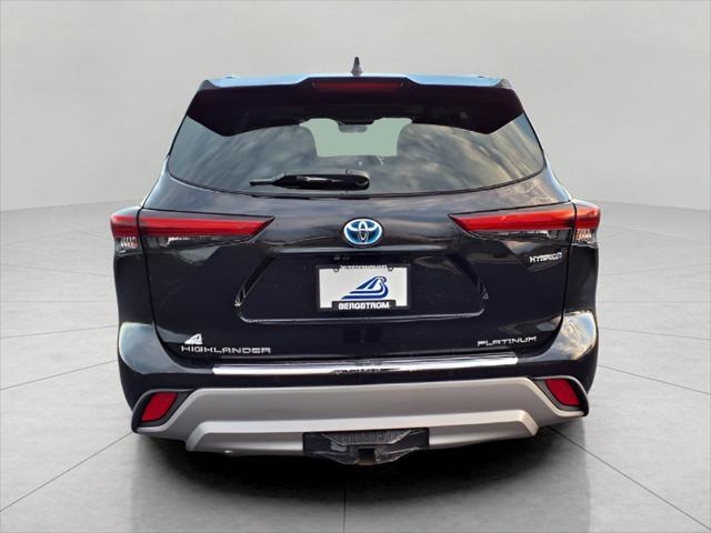 used 2021 Toyota Highlander Hybrid car, priced at $34,498