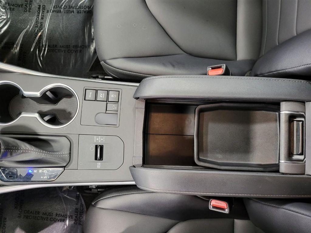 used 2023 Toyota Highlander Hybrid car, priced at $40,984