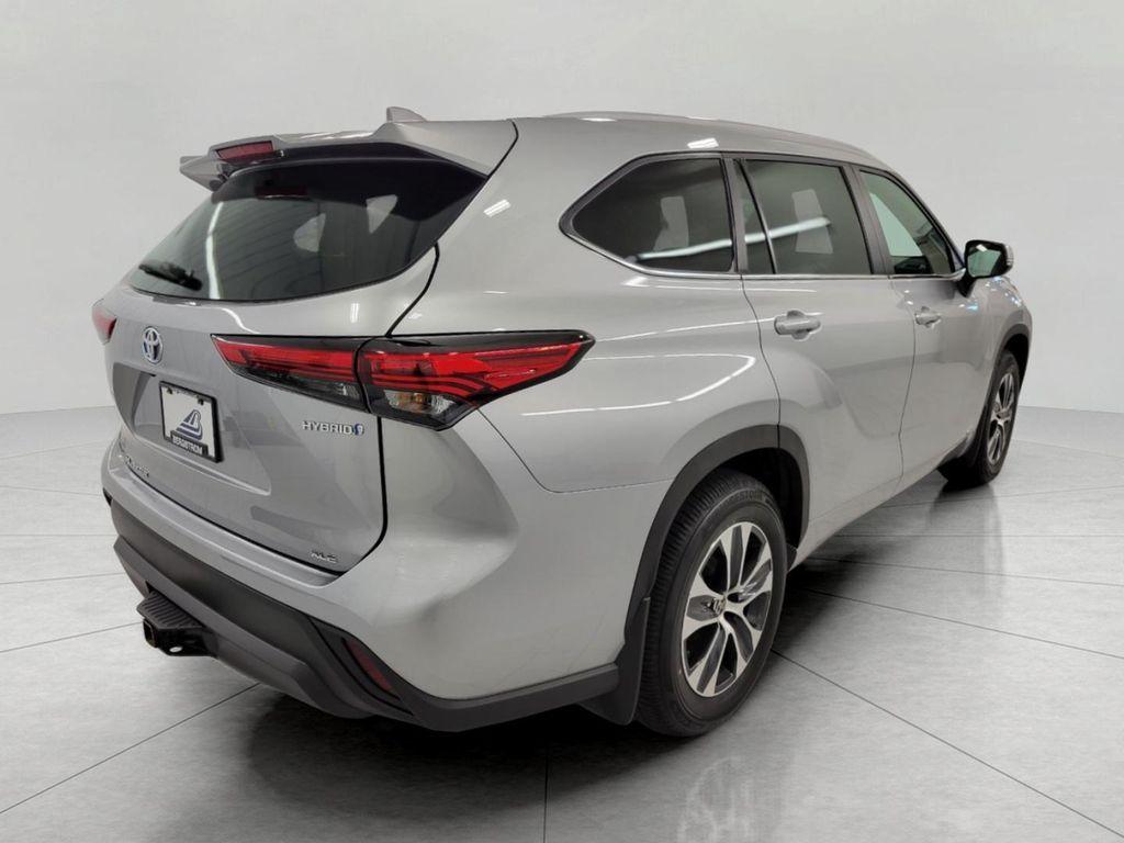 used 2023 Toyota Highlander Hybrid car, priced at $40,984
