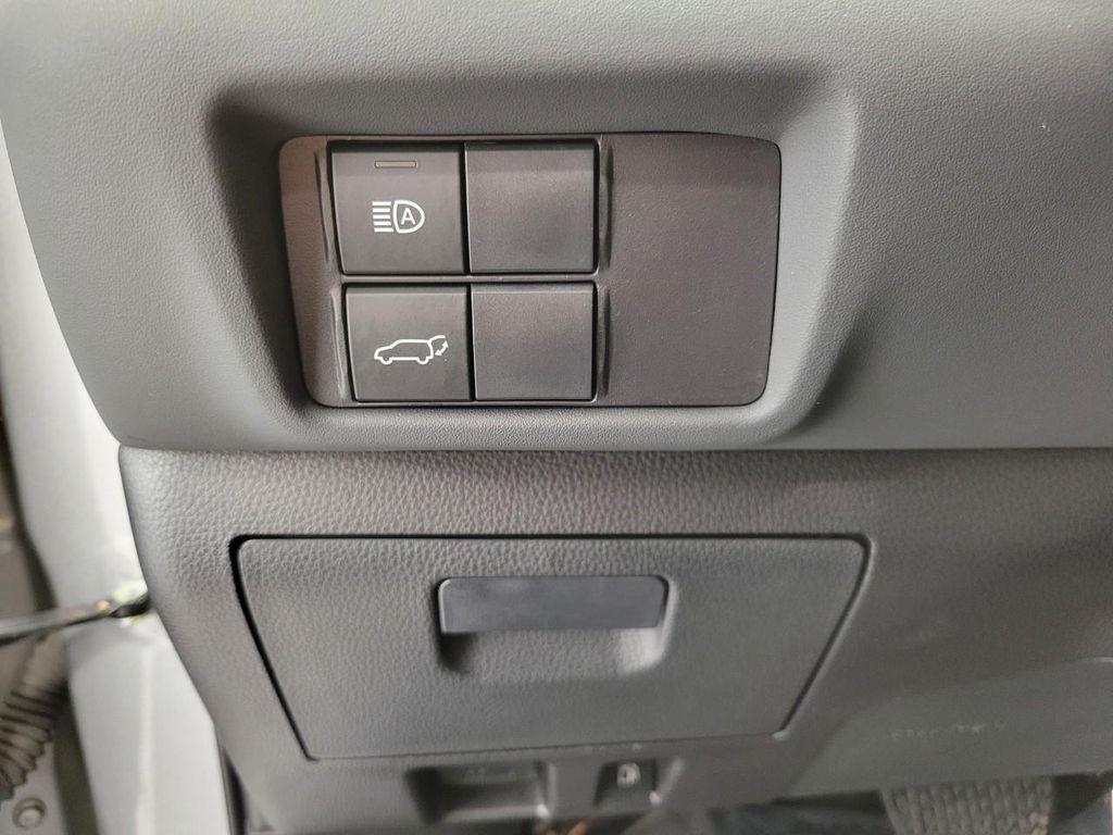 used 2023 Toyota Highlander Hybrid car, priced at $40,984