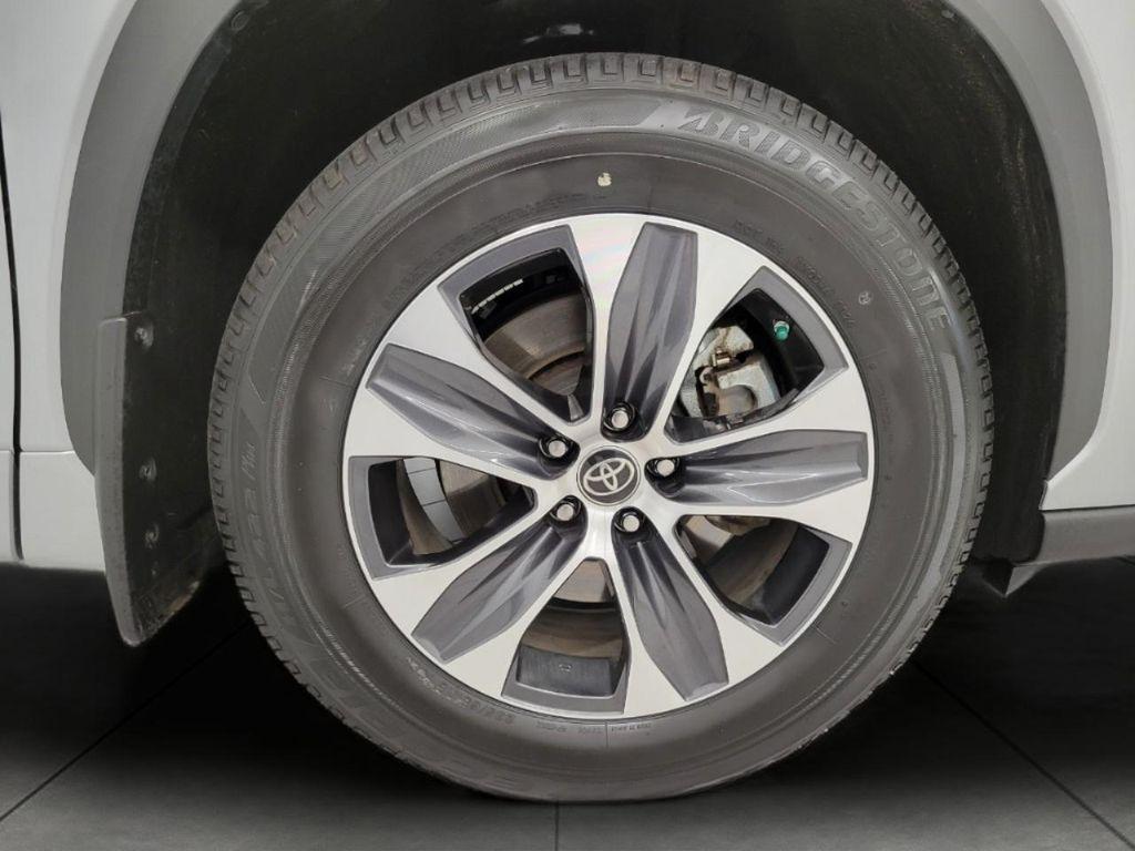 used 2023 Toyota Highlander Hybrid car, priced at $40,984