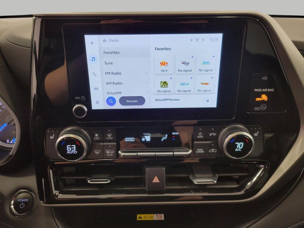 used 2023 Toyota Highlander Hybrid car, priced at $40,984