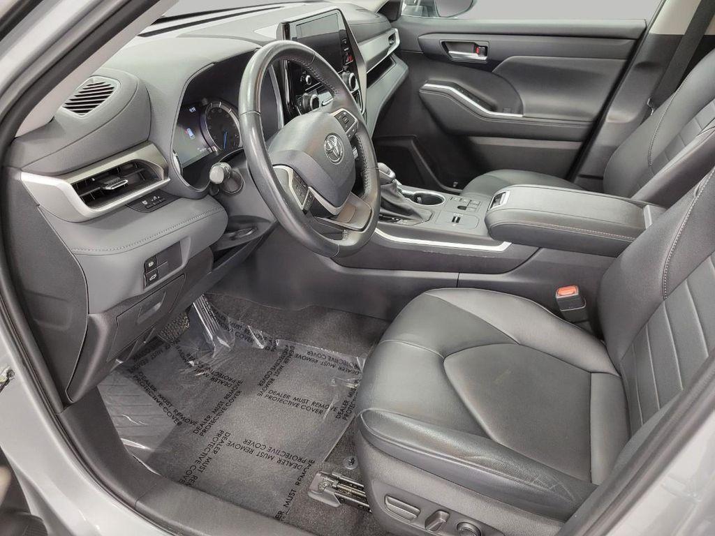 used 2023 Toyota Highlander Hybrid car, priced at $40,984
