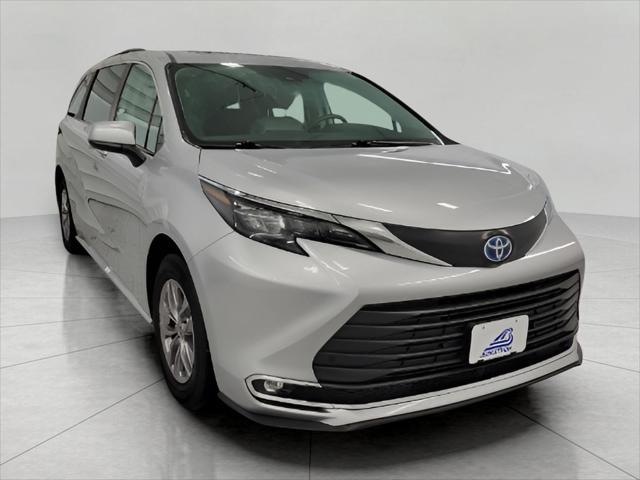 used 2024 Toyota Sienna car, priced at $46,309