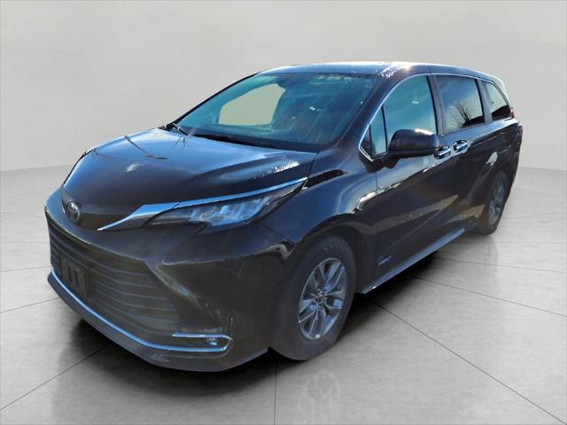 used 2021 Toyota Sienna car, priced at $39,663