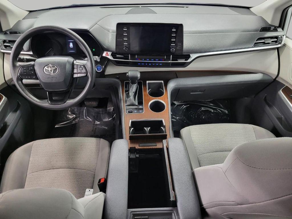 used 2024 Toyota Sienna car, priced at $37,450