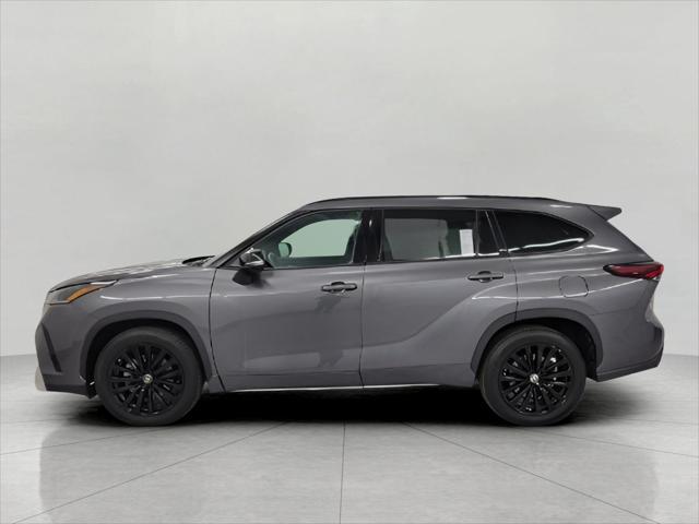 used 2024 Toyota Highlander car, priced at $45,321