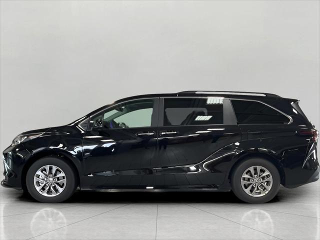 new 2025 Toyota Sienna car, priced at $47,581