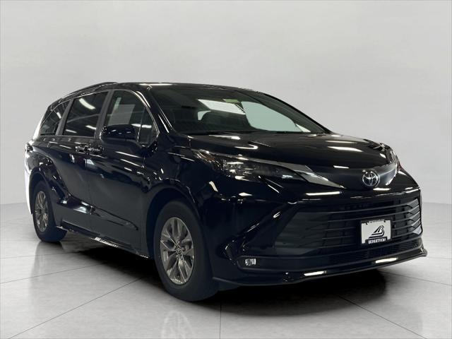 new 2025 Toyota Sienna car, priced at $47,581