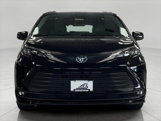 new 2025 Toyota Sienna car, priced at $47,581