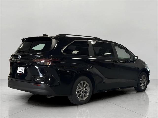 new 2025 Toyota Sienna car, priced at $47,581