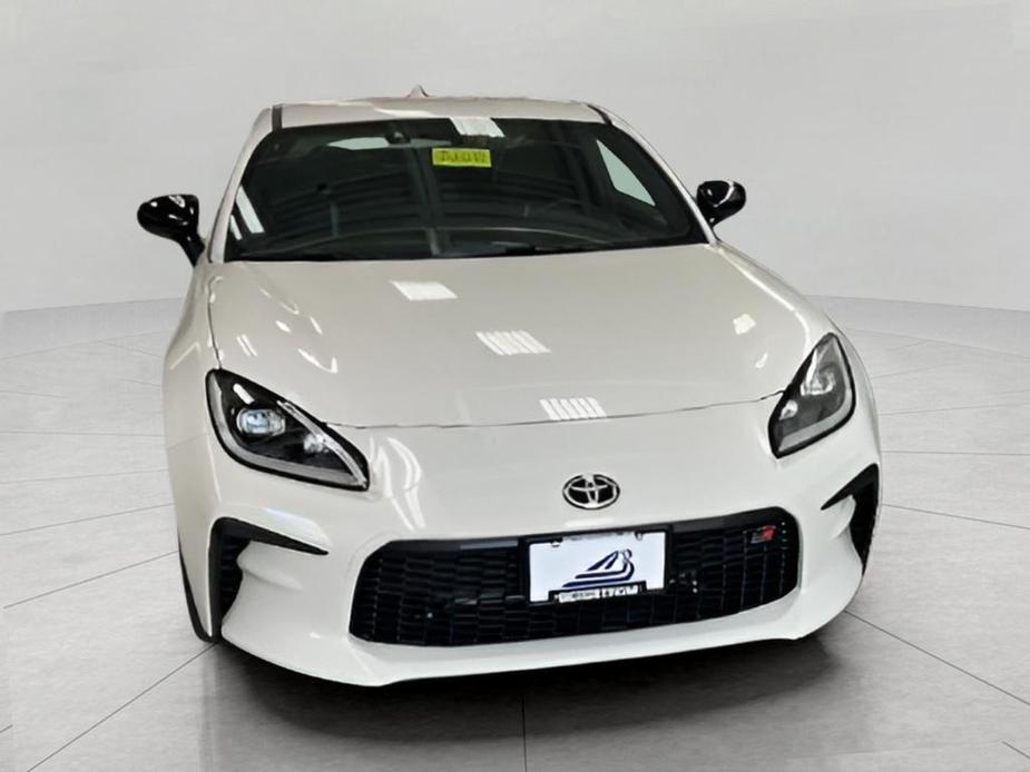 new 2024 Toyota GR86 car, priced at $33,331