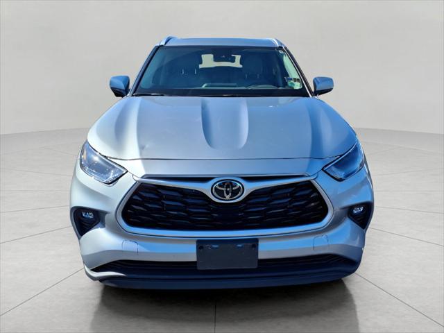 used 2022 Toyota Highlander car, priced at $39,941