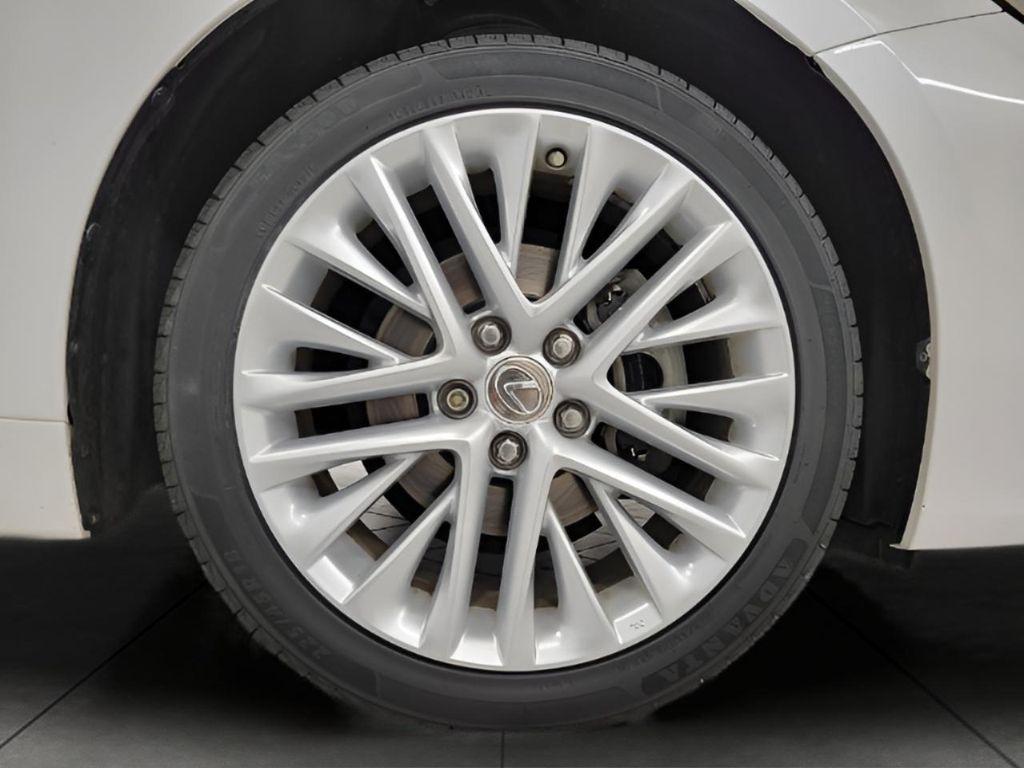 used 2018 Lexus ES 350 car, priced at $22,936