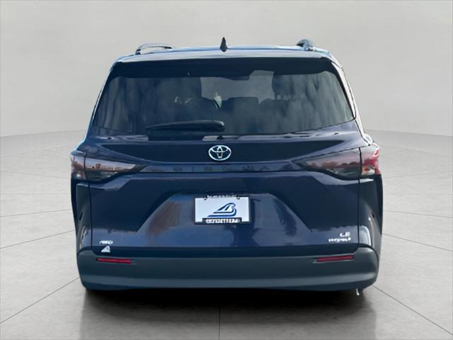 used 2023 Toyota Sienna car, priced at $39,627