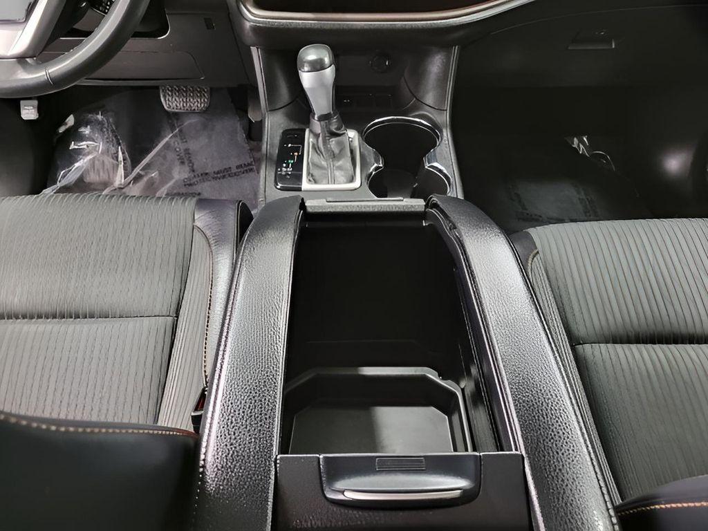 used 2016 Toyota Highlander car, priced at $18,397