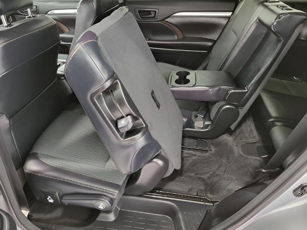 used 2016 Toyota Highlander car, priced at $18,397