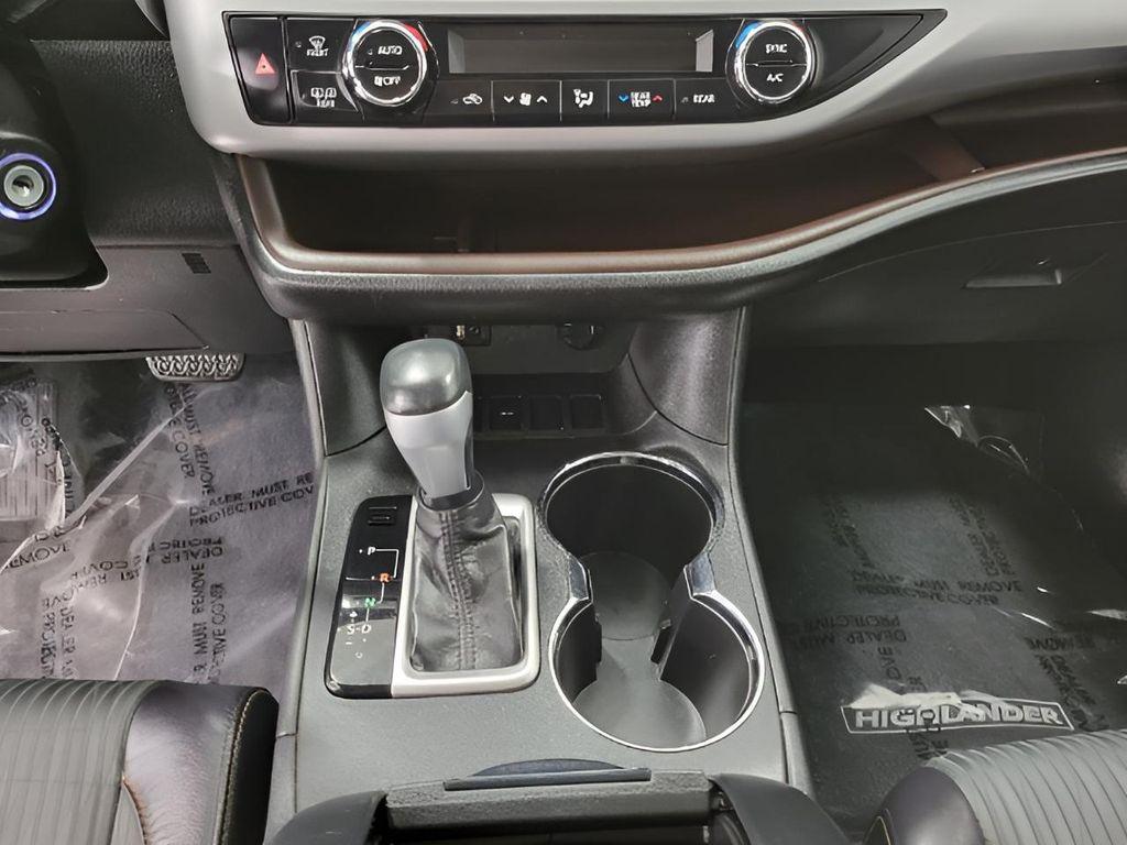 used 2016 Toyota Highlander car, priced at $18,397