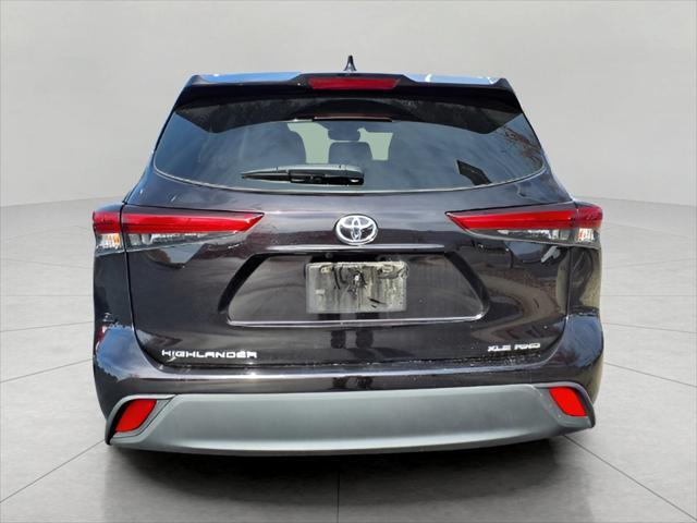 used 2020 Toyota Highlander car, priced at $30,957