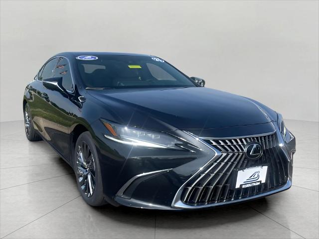 used 2025 Lexus ES 300h car, priced at $46,945