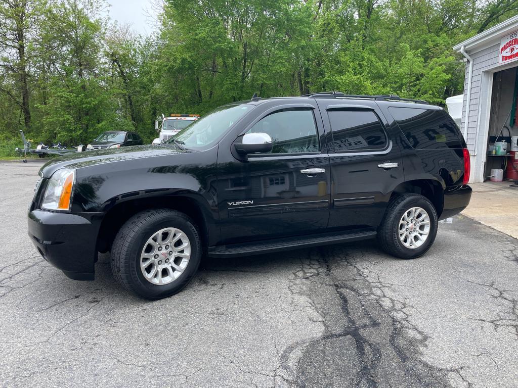 used 2011 GMC Yukon car, priced at $12,995