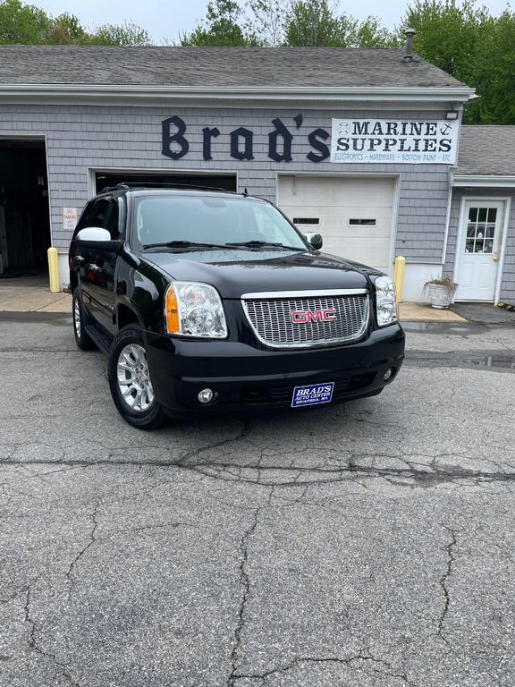 used 2011 GMC Yukon car, priced at $12,995