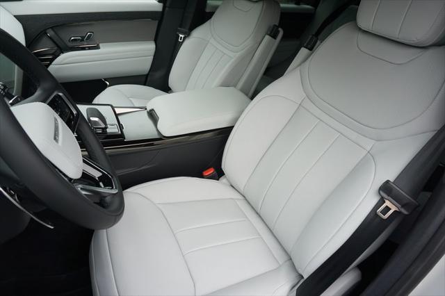 new 2025 Land Rover Range Rover Sport car, priced at $94,360