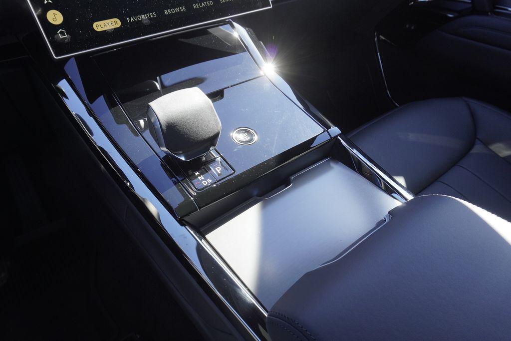 new 2025 Land Rover Range Rover Sport car