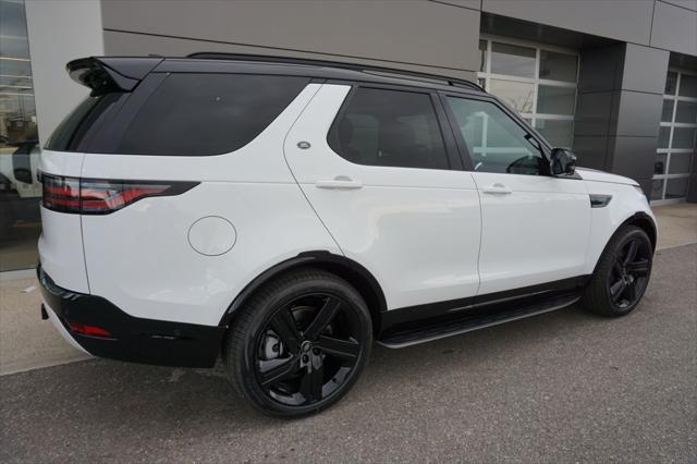 new 2025 Land Rover Discovery car, priced at $81,320