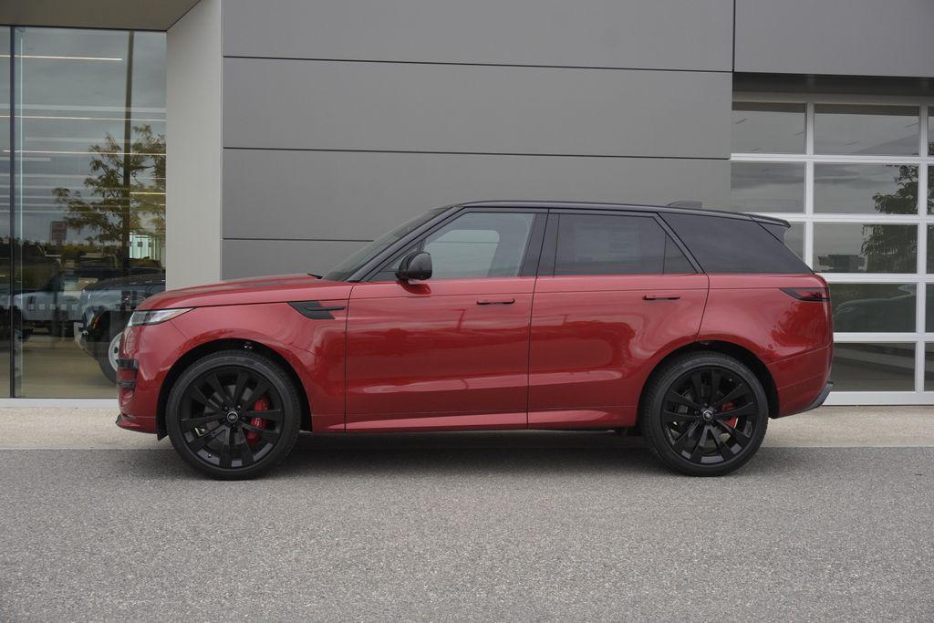 new 2025 Land Rover Range Rover Sport car, priced at $105,345